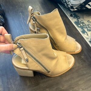 Dolce Vita tan heels